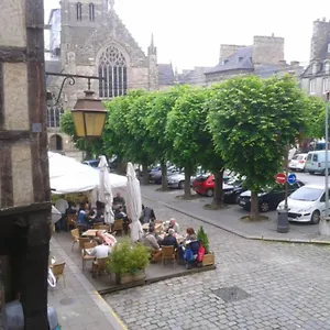 Le De St-sauveur Apartment Dinan